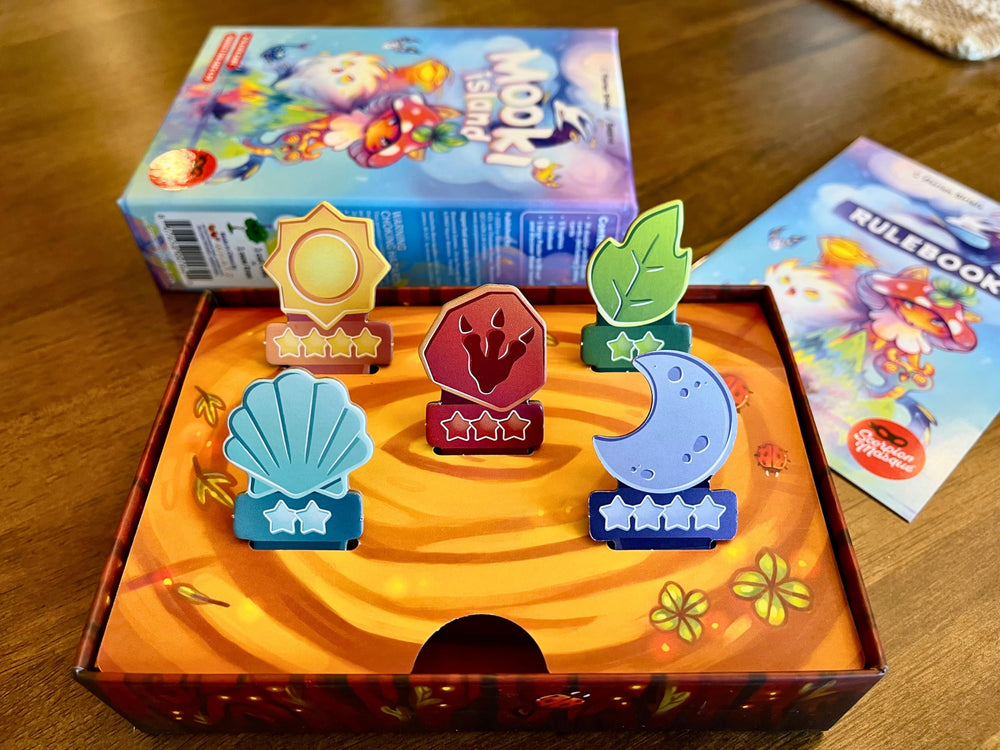 Scorpion Masqué Mooki Island Legendary Mookie cards shine during rare moments.