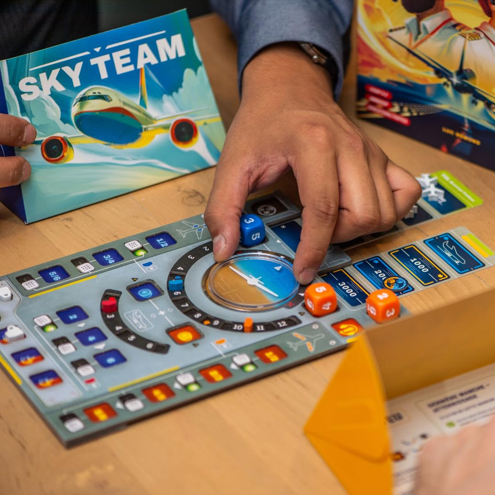 Scorpion Masqué Sky Team co-pilot-trust focuses on teamwork during rounds.