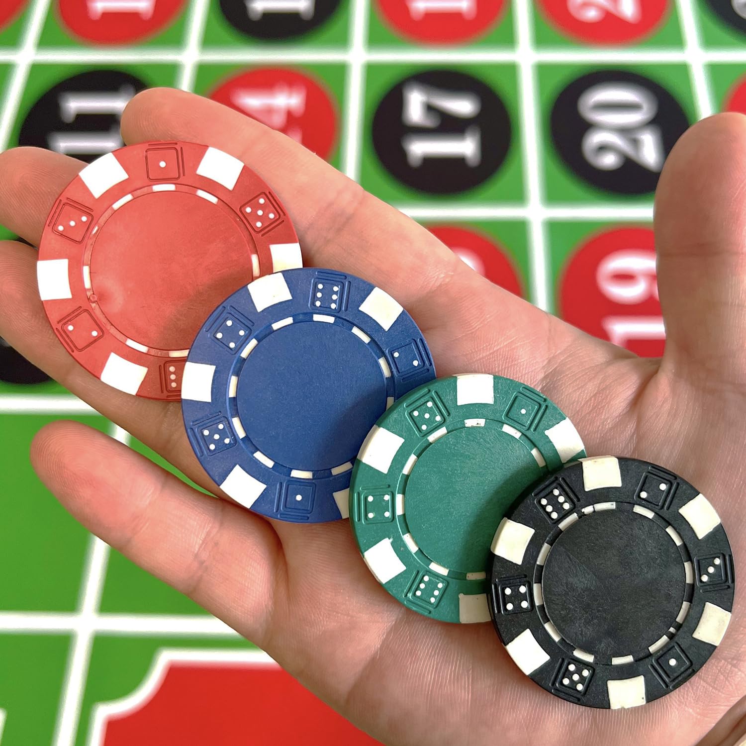 SEETOOOGAMES green poker chip close-up for lively play