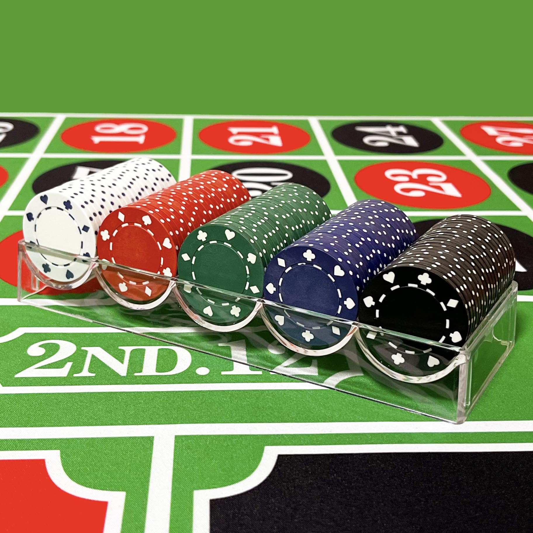 SEETOOOGAMES poker table setup demonstrates tidy chip display