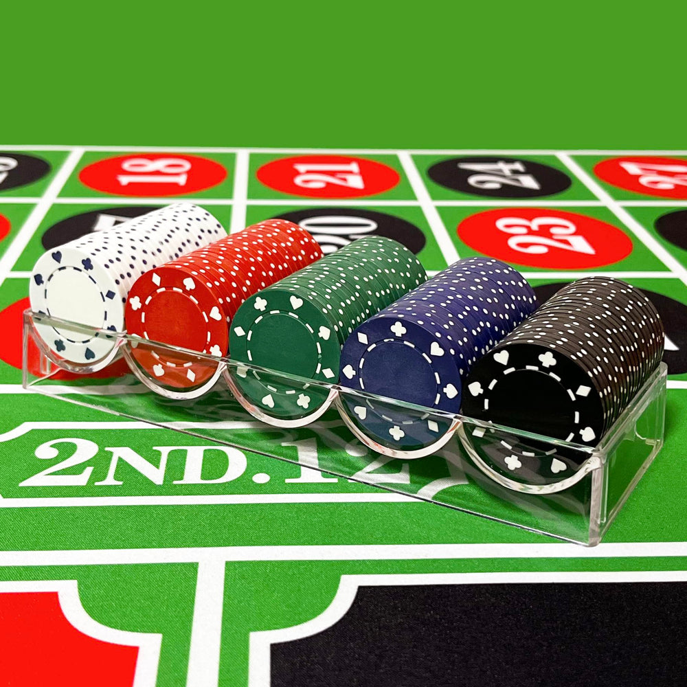 SEETOOOGAMES poker table setup demonstrates tidy chip display