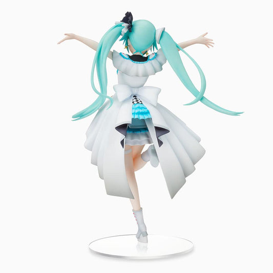 SEGA Hatsune Miku Stage Miku SPM figure, close-up head shot highlights detailed sculpt for collectors