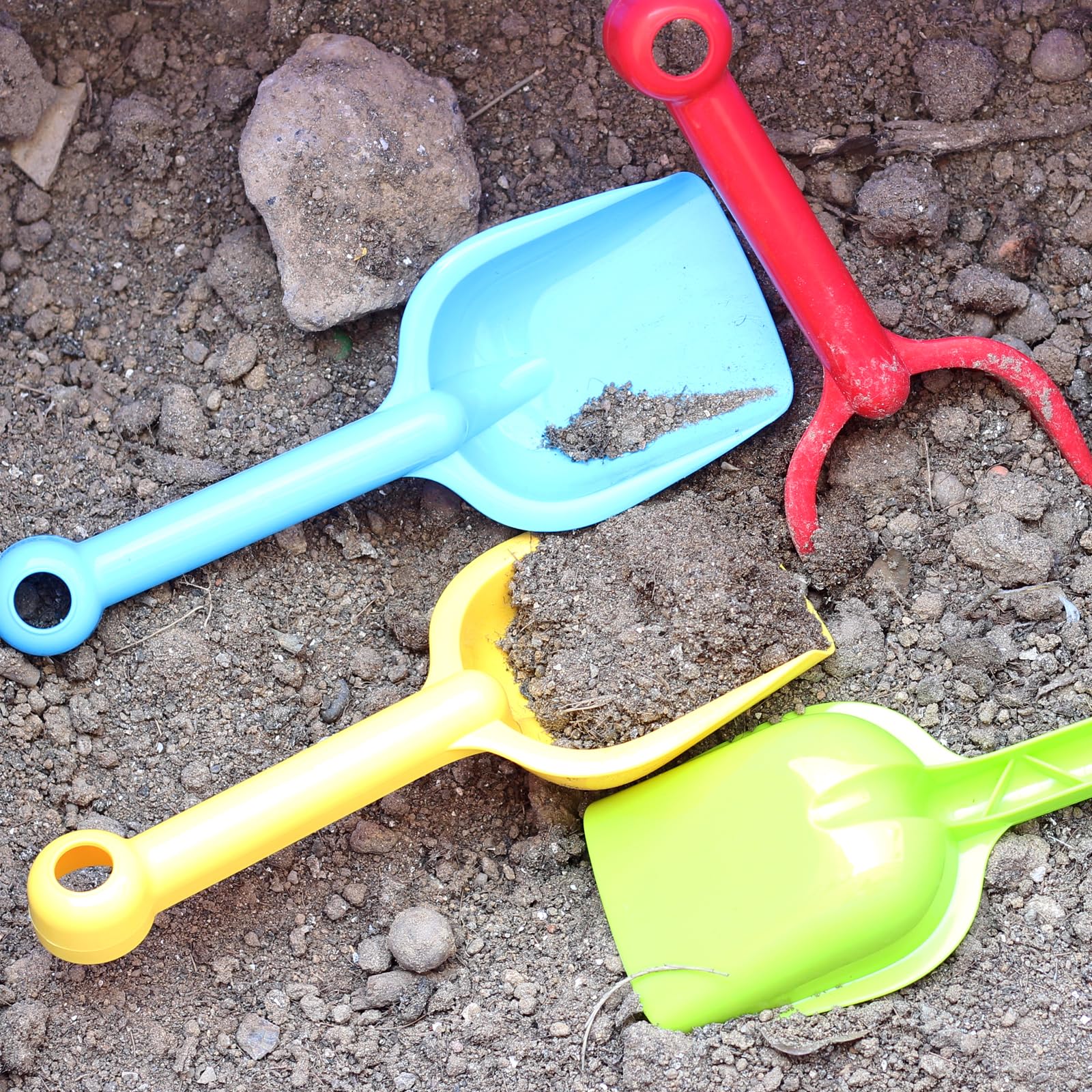 Selterm durable plastic construction resists rough digging