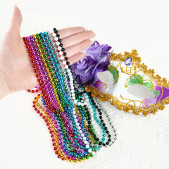 SHAOQINLIN beads used as party decor accents for vibrant tables.