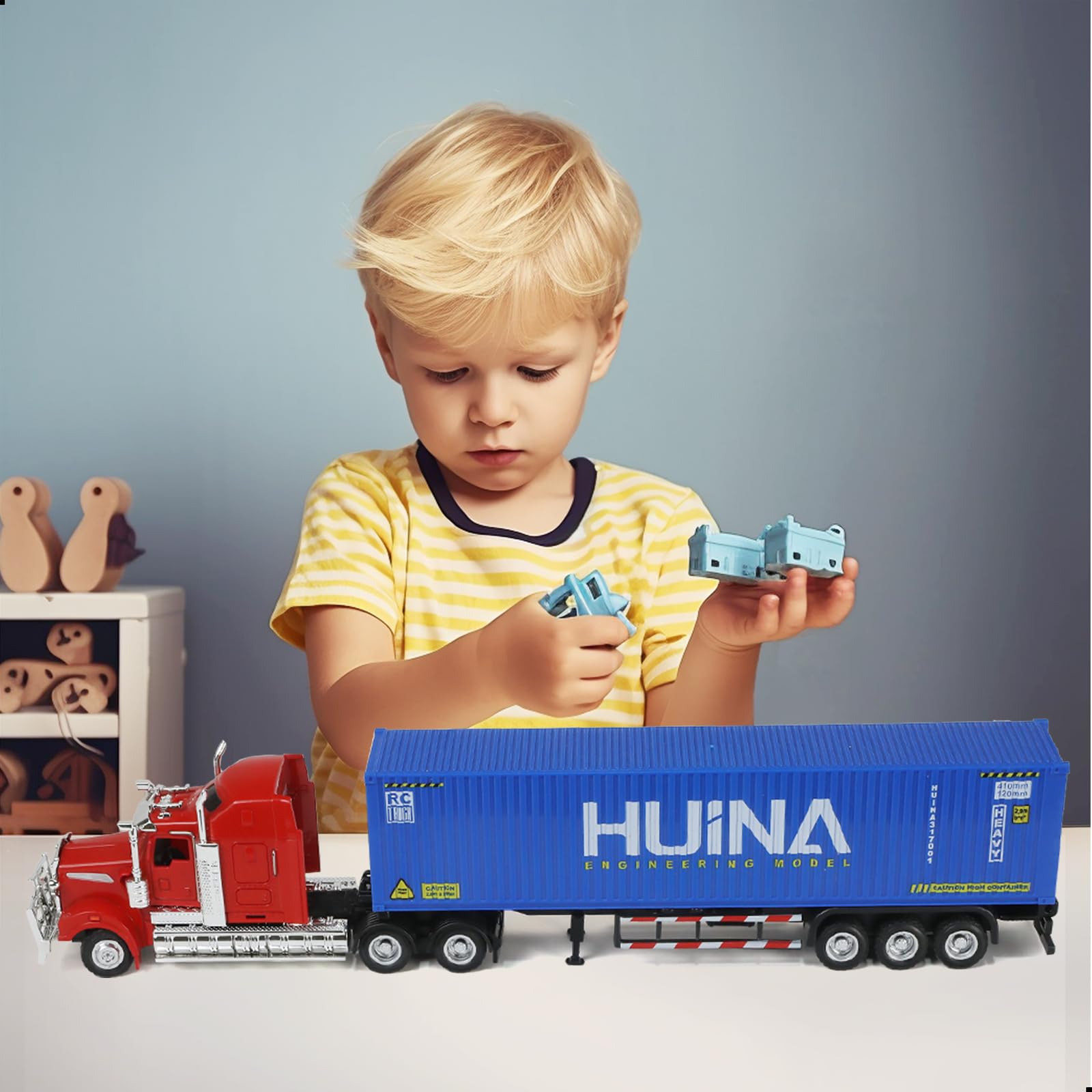 SHINESIGNAL diecast metal body offers a sturdy, authentic look.