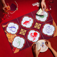 SHSEEN Bau Cua non-slip mat provides stable gameplay on any surface.