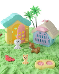 Sikmcle sandbox with lid offering secure storage and portability.