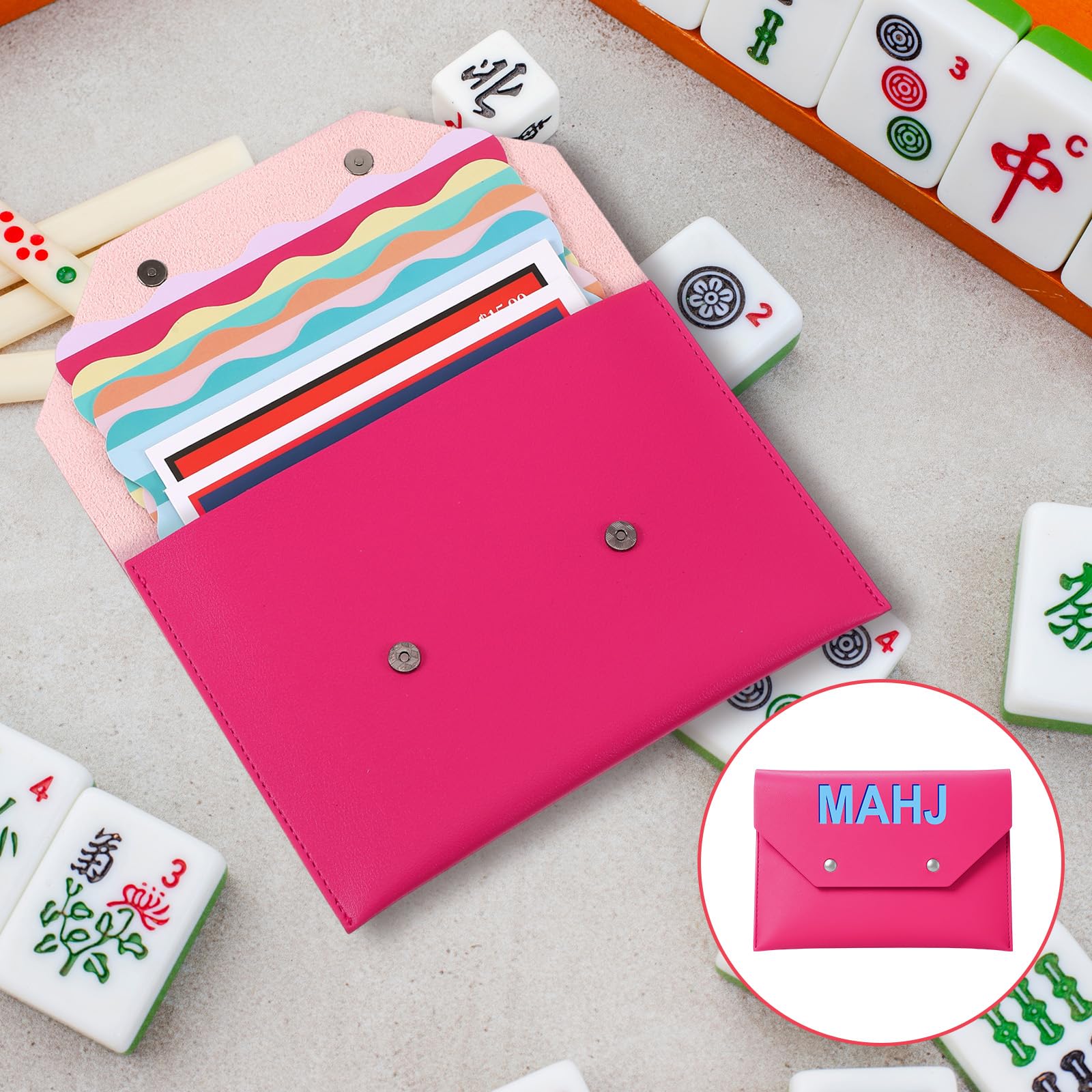 SilTriangle organizer keeps essentials neatly arranged during mahjong sessions
