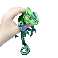 SIPWATE articulated chameleon joints poseable for dynamic desk play and display.
