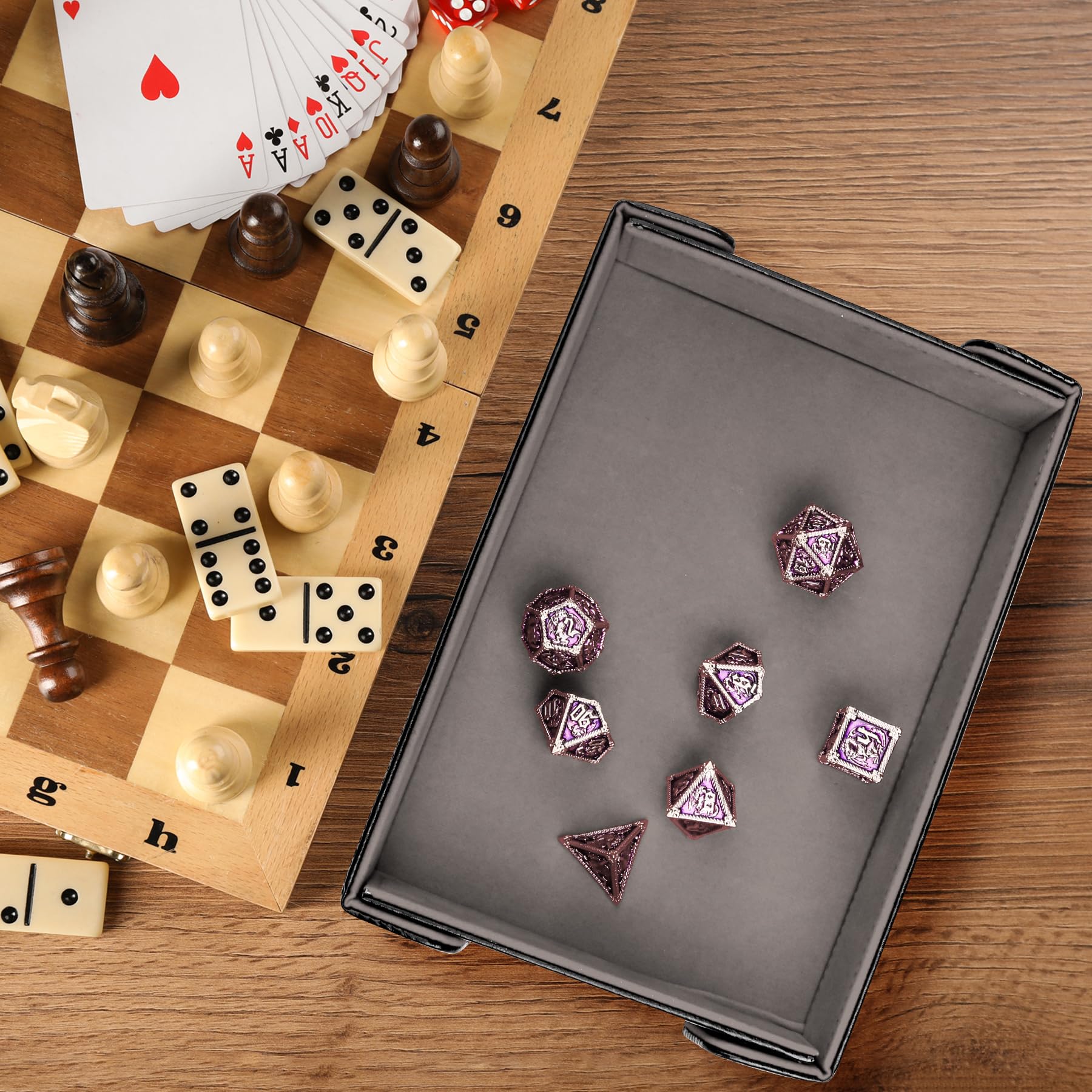 SIQUK collapsible dice tray enhances portability for travel and quick setup.