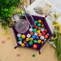 SIQUK dice tray folded with snaps enables quick setup and compact storage.