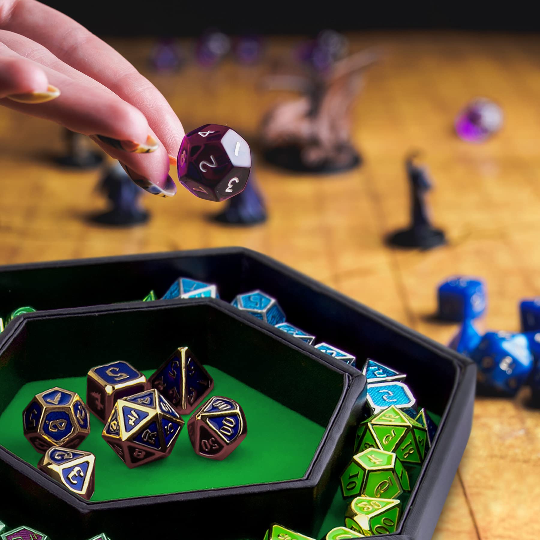 SIQUK dice tray hexagon lid portable and travel-friendly for gaming