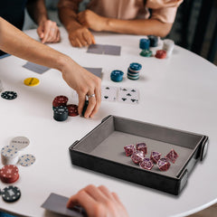SIQUK note: magnets may affect metal dice during play.