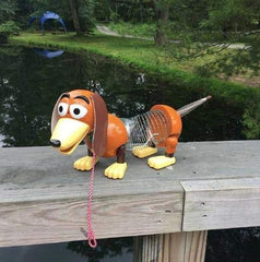 Slinky Disney Toy Story 4 dog stretches from five to fourteen inches.