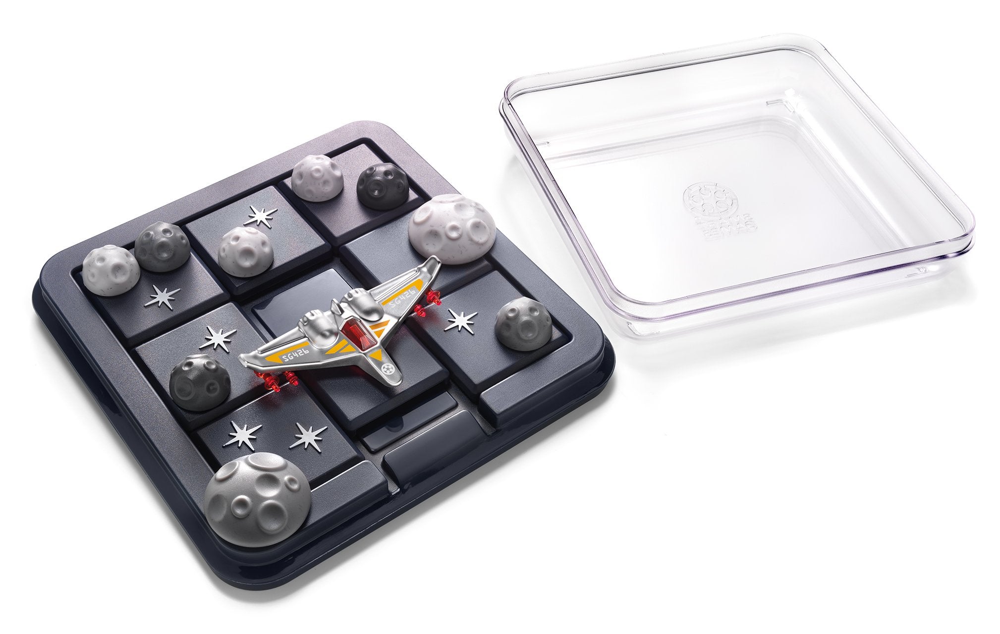 SmartGames Asteroid Escape lid keeps puzzle setup secure during transit.