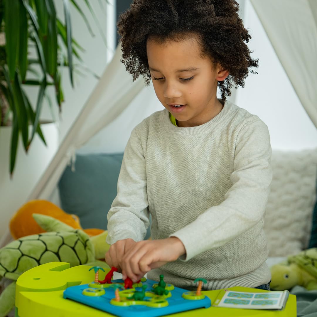 SmartGames Dinosaurs kid-friendly packaging supports easy setup.