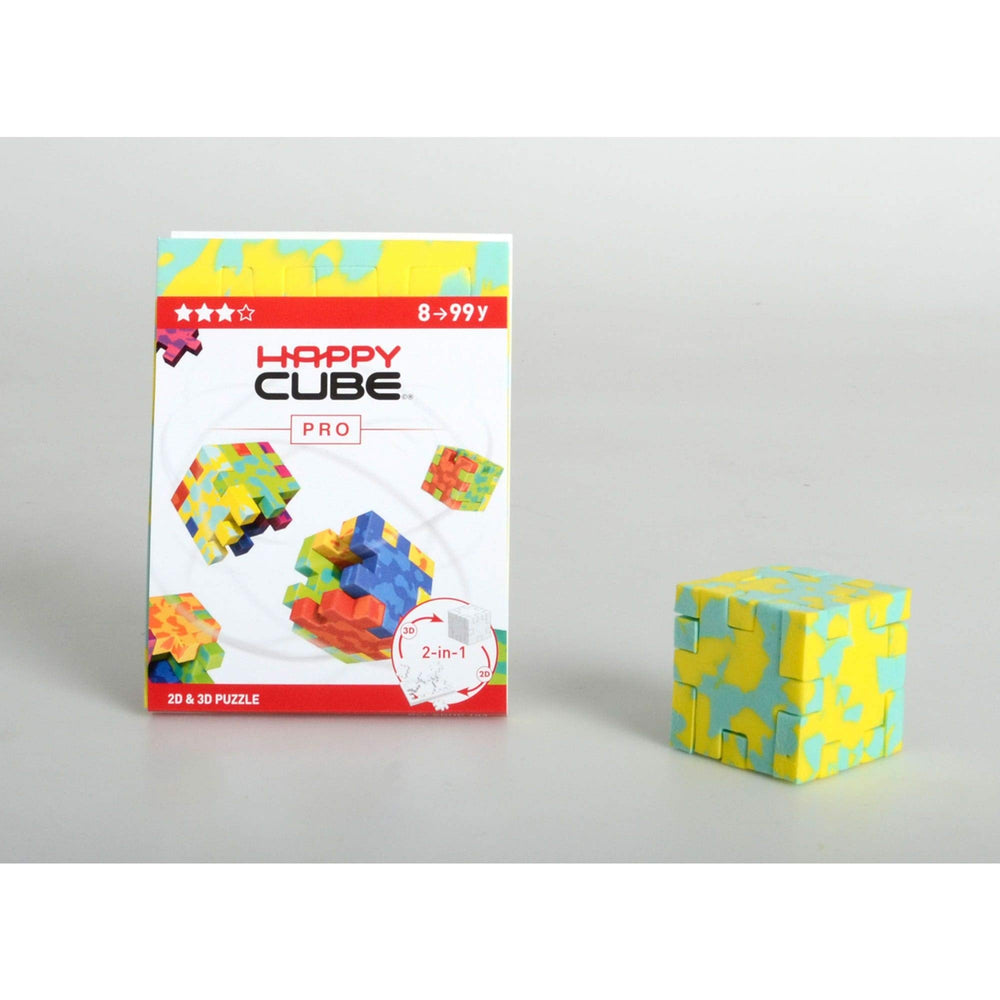 SmartGames Happy Cube Pro packaging and quick-start guide aid easy setup.