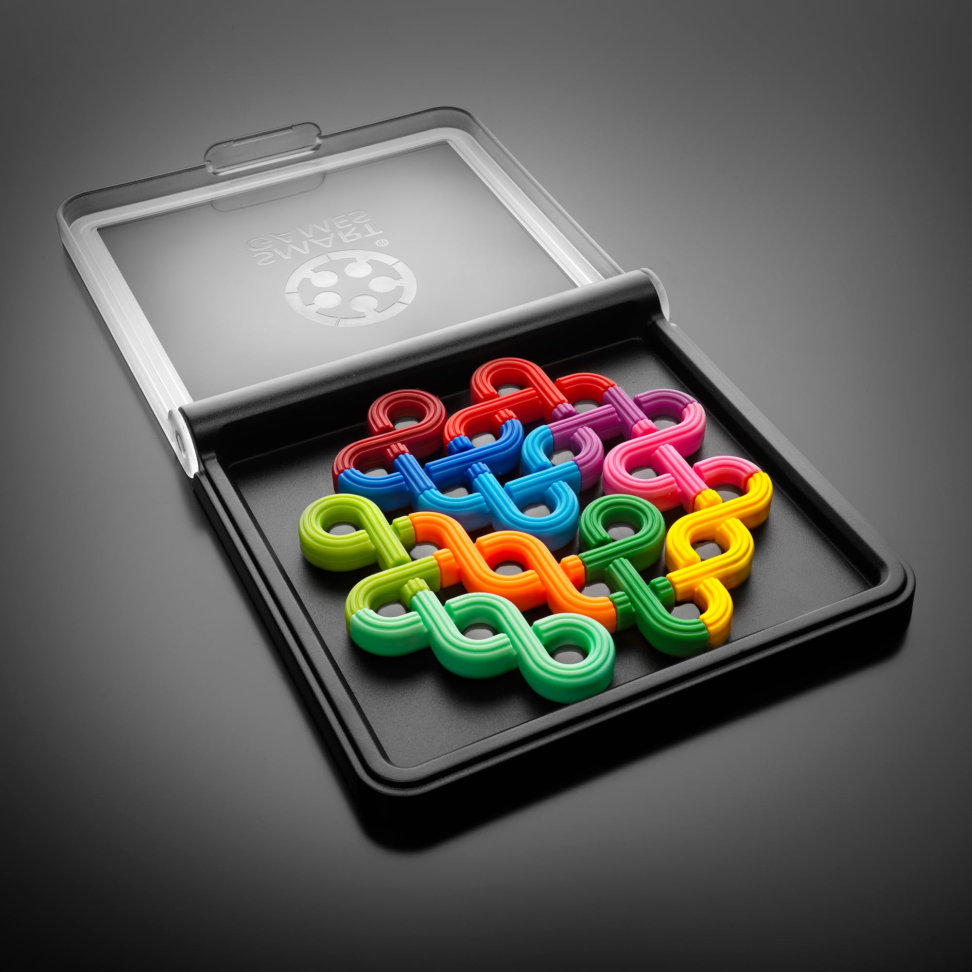 SmartGames IQ Noodles compact design supports travel-friendly brain challenges.