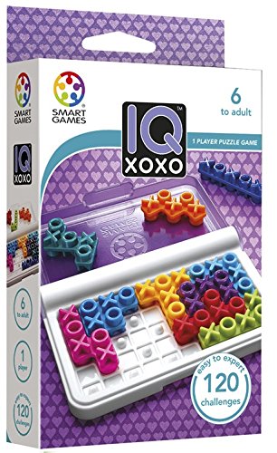 SmartGames IQ XOXO compact travel case keeping pieces neatly organized.