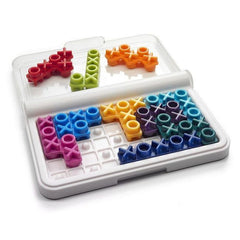 SmartGames IQ XOXO single-player setup for quiet, screen-free puzzle solving.