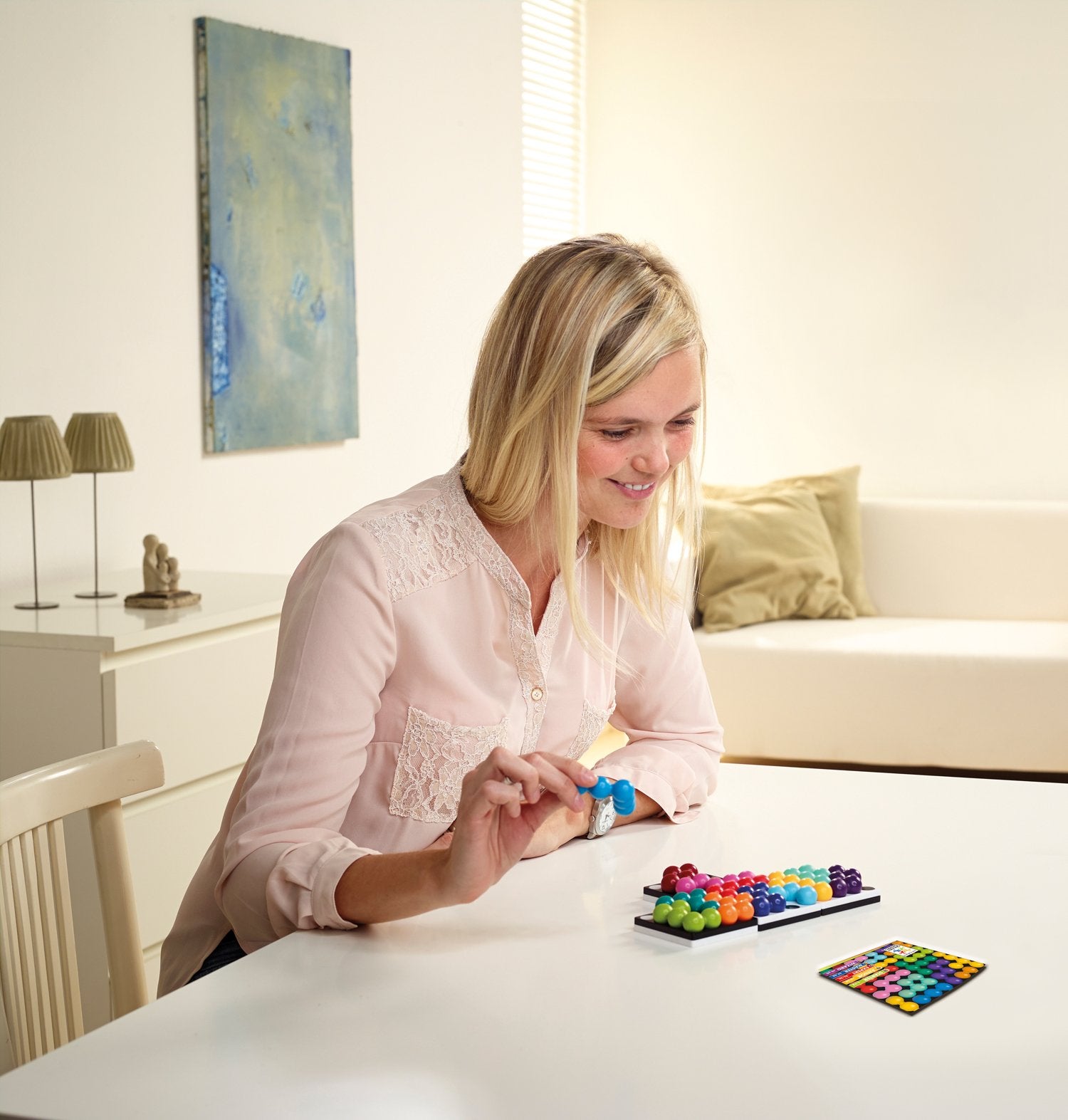 SmartGames Quadrillion compact design eases carry and storage