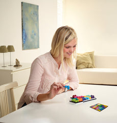 SmartGames Quadrillion compact design eases carry and storage