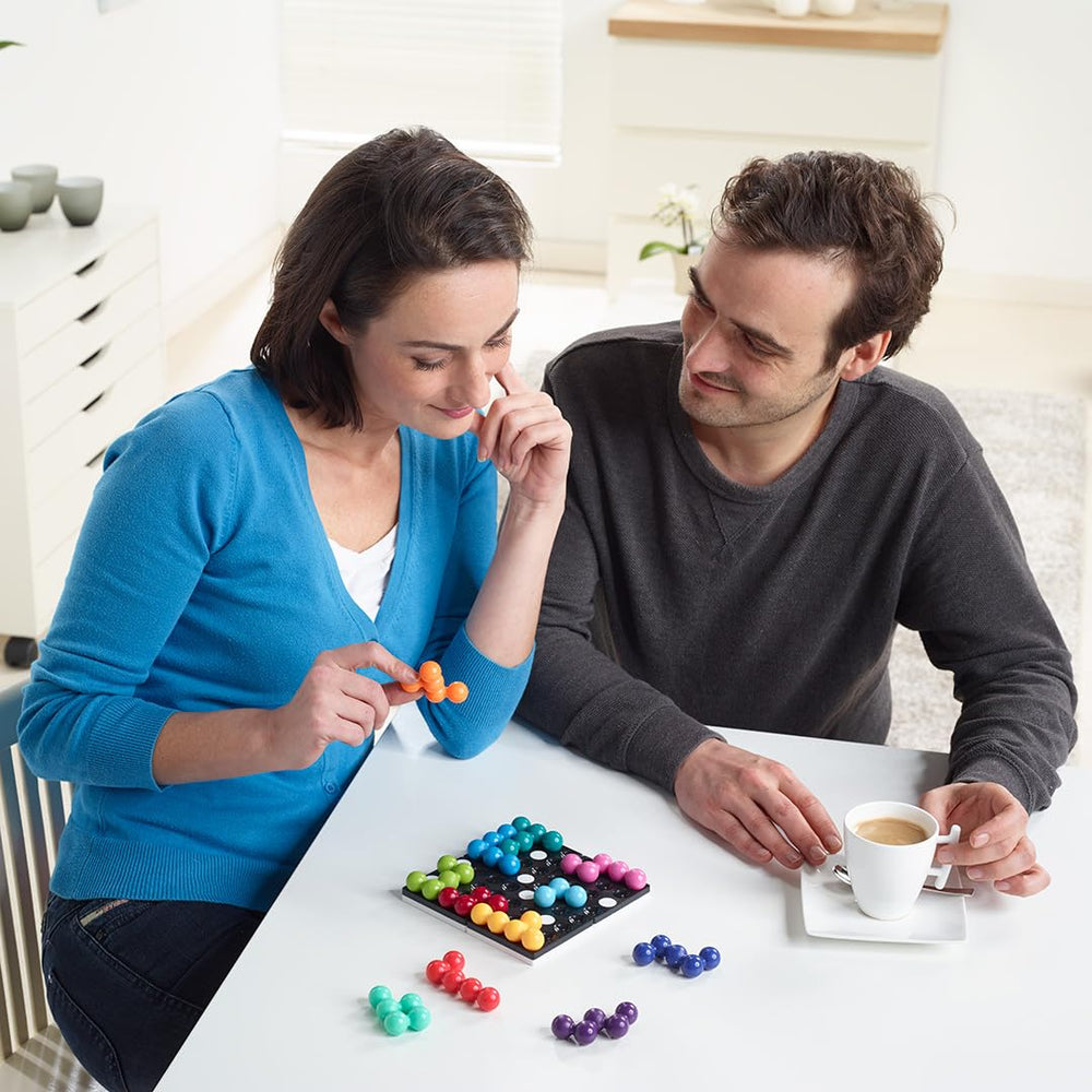 SmartGames Quadrillion challenges spatial reasoning with endless configurations