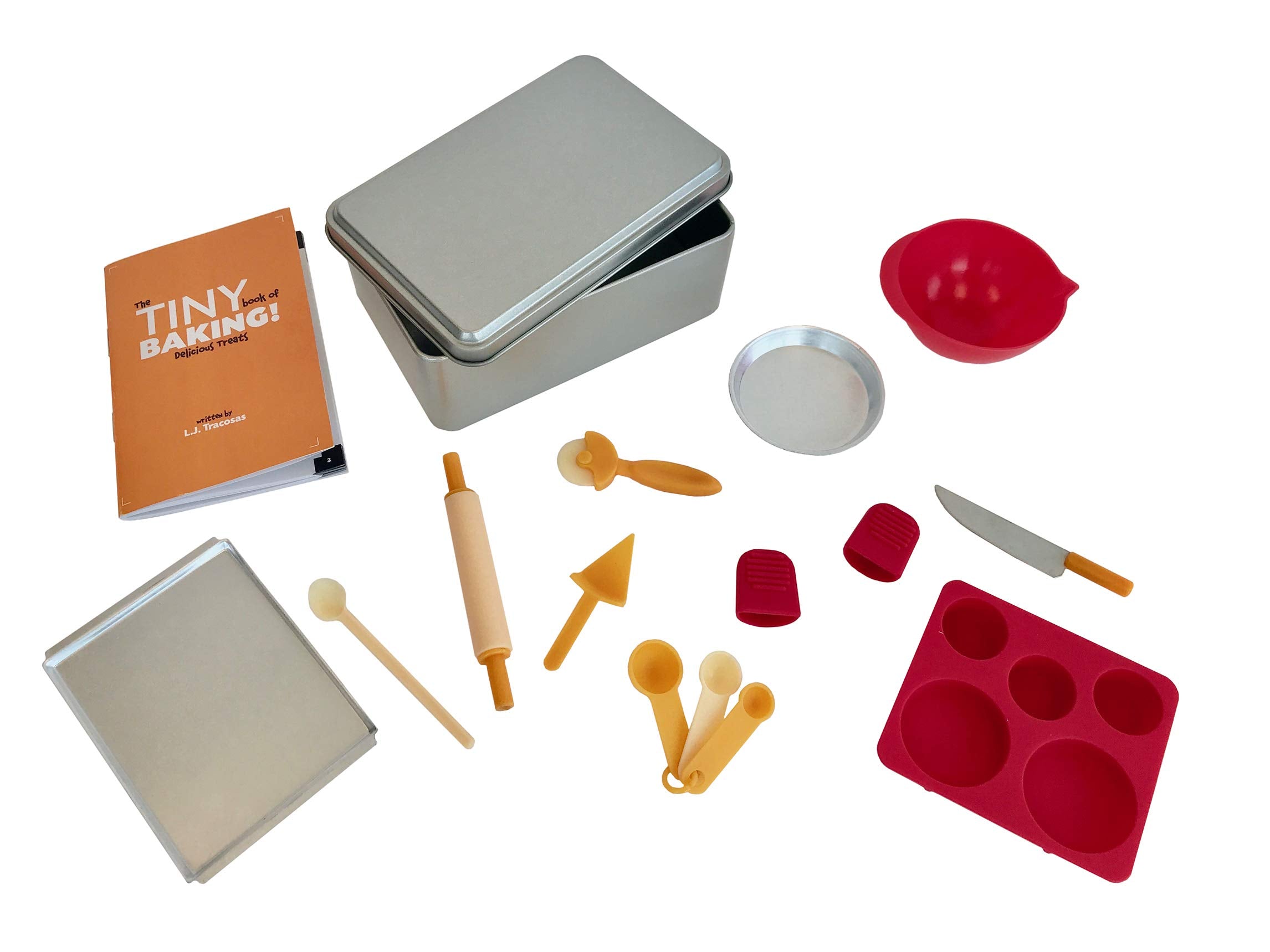 SmartLab pizza dough cutter helps kids slice tiny pies accurately