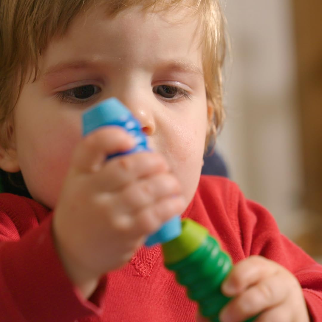 SmartMax sensory kit enhances focus through guided and independent exploration.