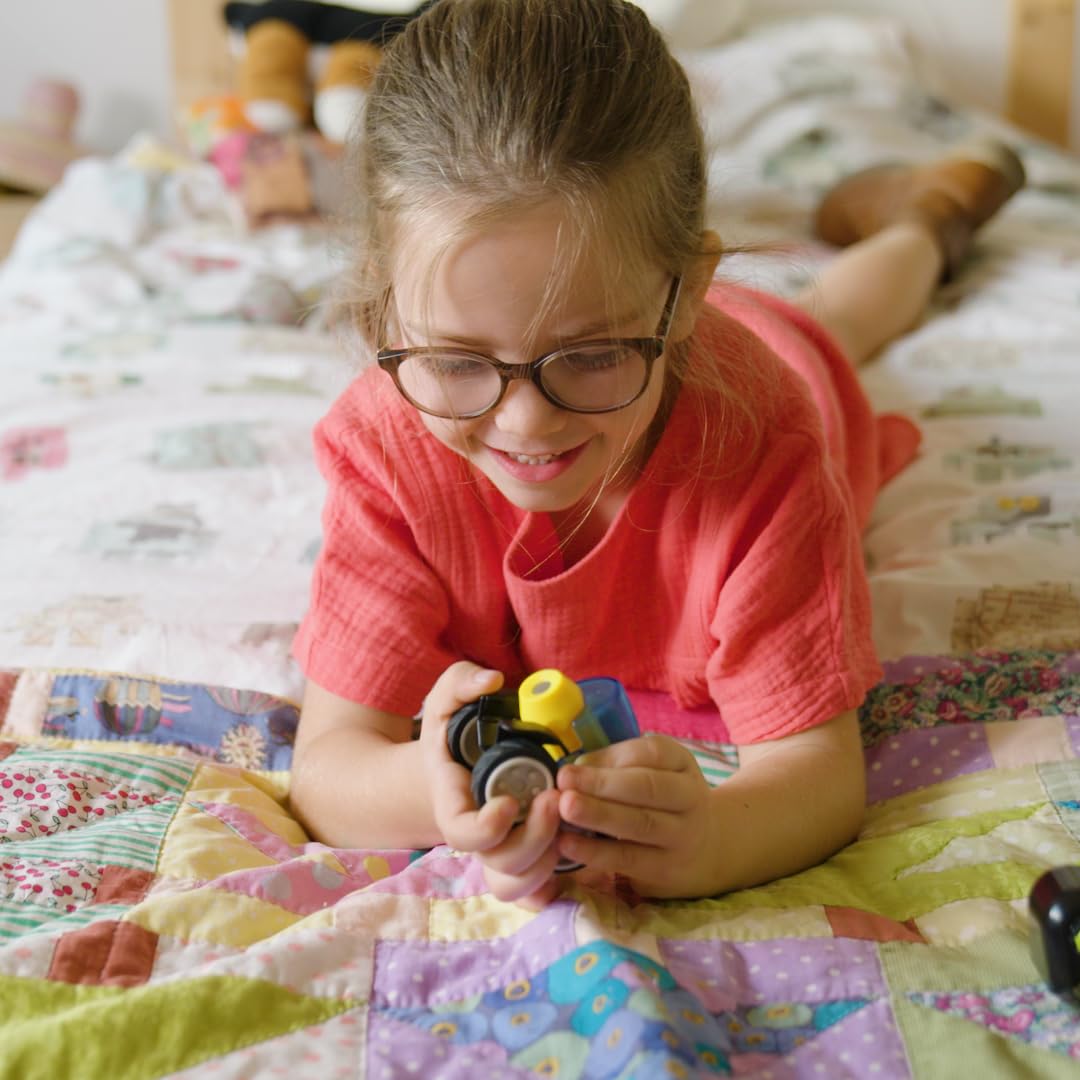 SmartMax Power Vehicles bars and balls demonstrate magnetic building play