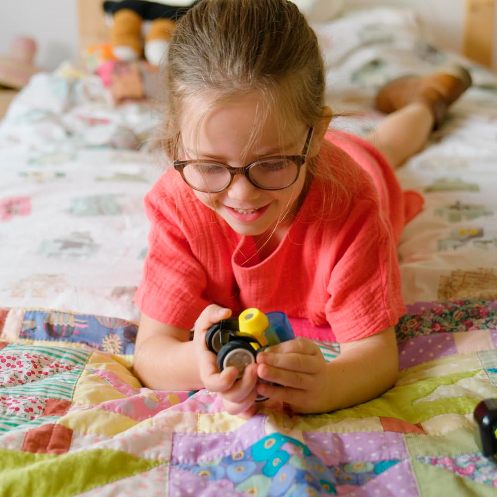 SmartMax Power Vehicles bars and balls demonstrate magnetic building play
