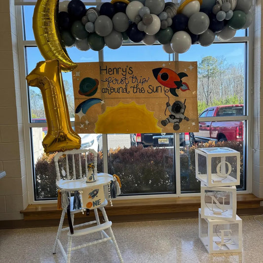 Smlpuame gold 1-balloon enhances centerpiece accents