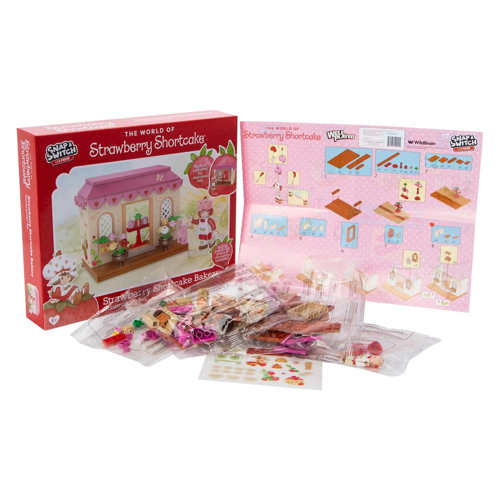 Snap & Switch Strawberry Shortcake desserts for berry-inspired pretend treats play