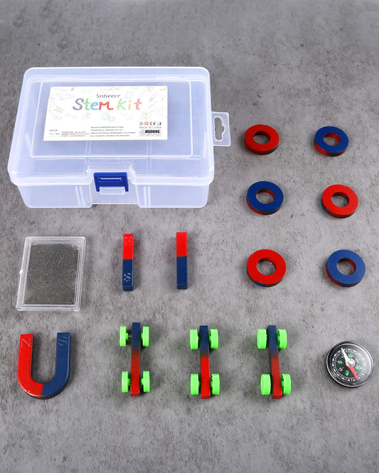 Sntieecr Labs Junior magnetism set U-shaped magnet to explore magnetic fields.