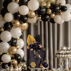 SONICEBUY packaging content shows a versatile cake topper assortment.