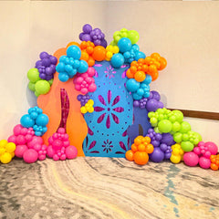 Sowide yellow 10in balloons brighten any event lighting.