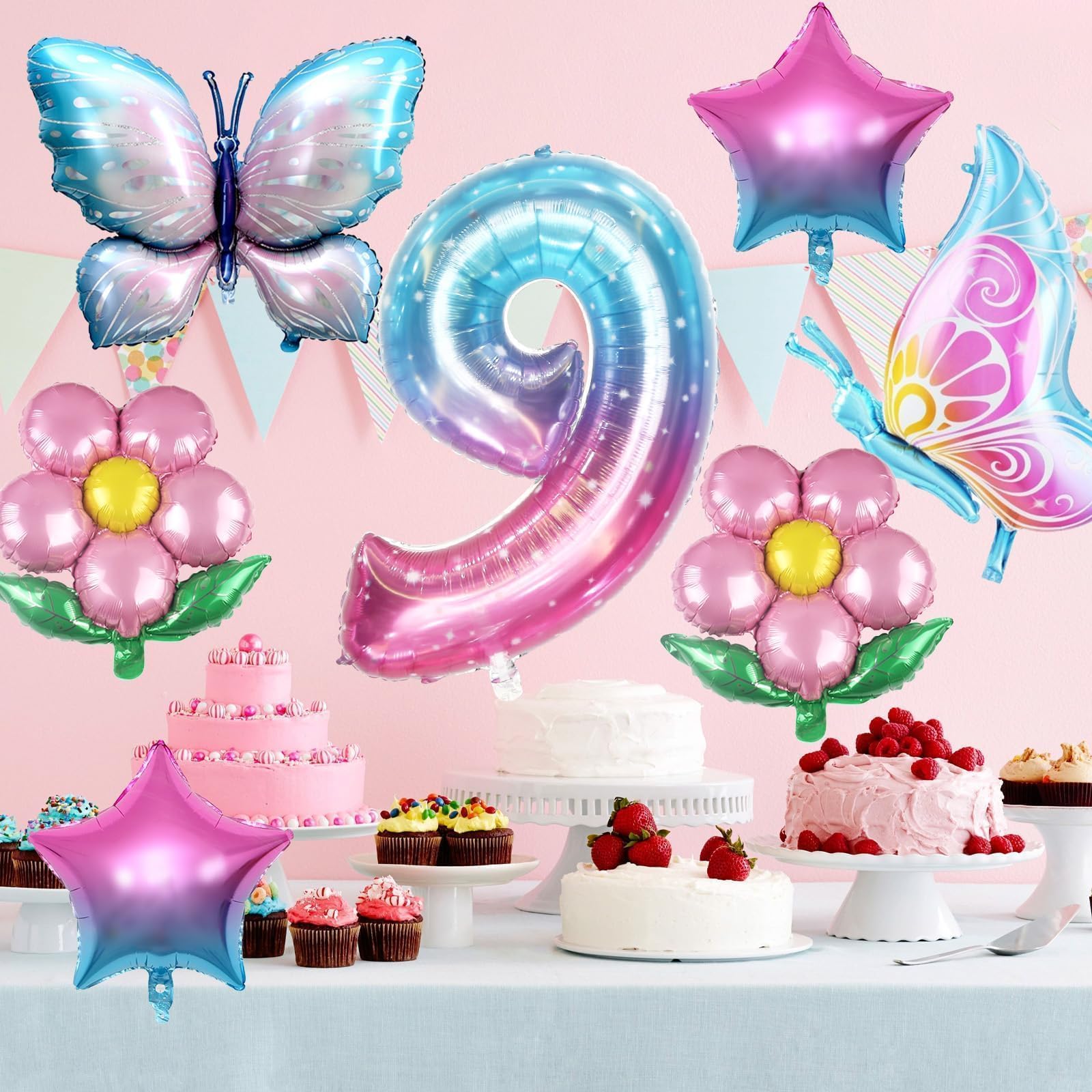 Sowide flower balloons create cheerful clusters for festive photos.