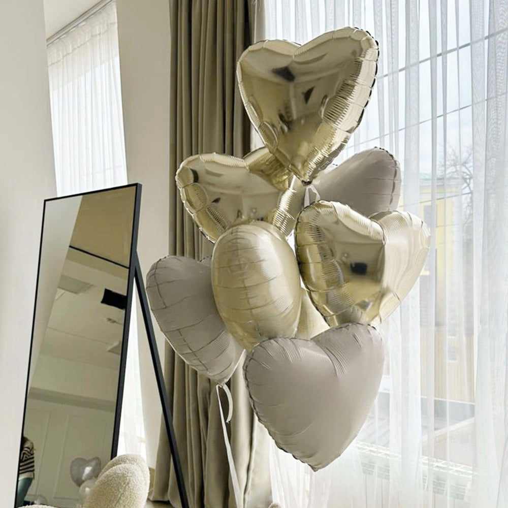 Sowide balloons inflate with helium or air for flexible decorating