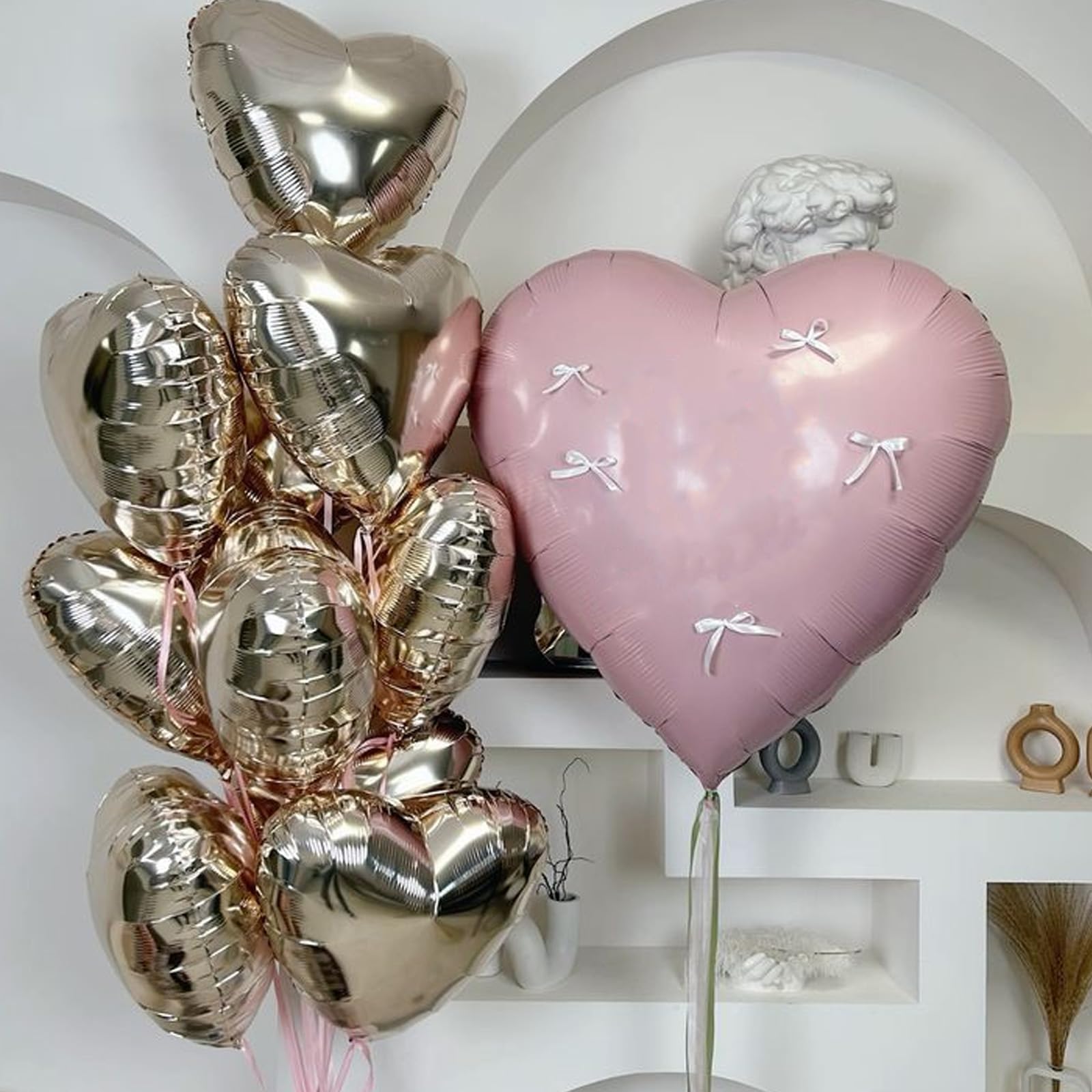 Sowide package includes 12 balloons, ribbon, and straw for setup