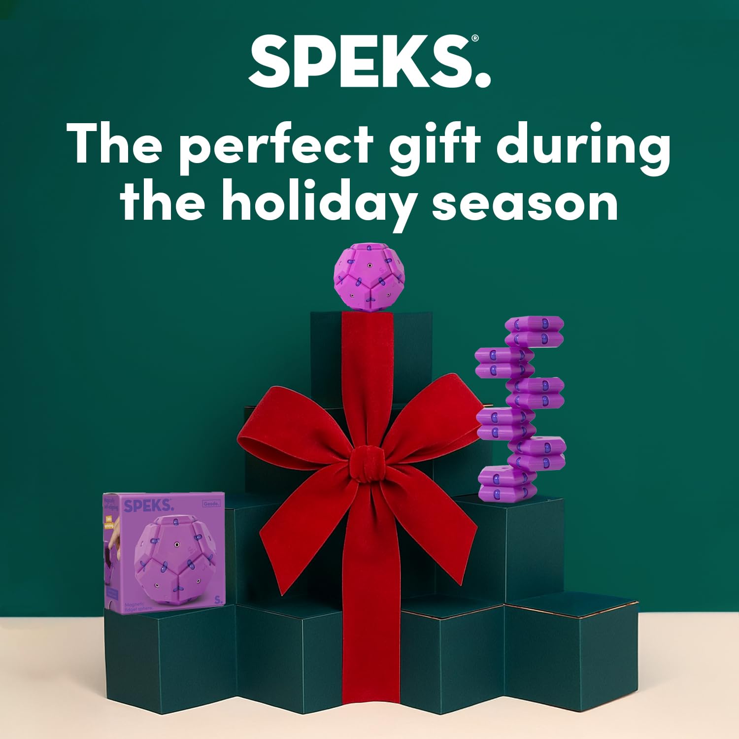 Speks Geode gift-ready packaging presents a thoughtful desk gift.