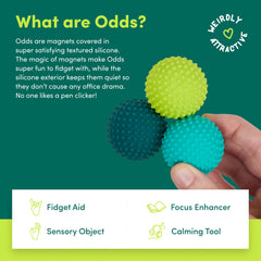Speks Odds magnetic cores enable stacking and creative play.