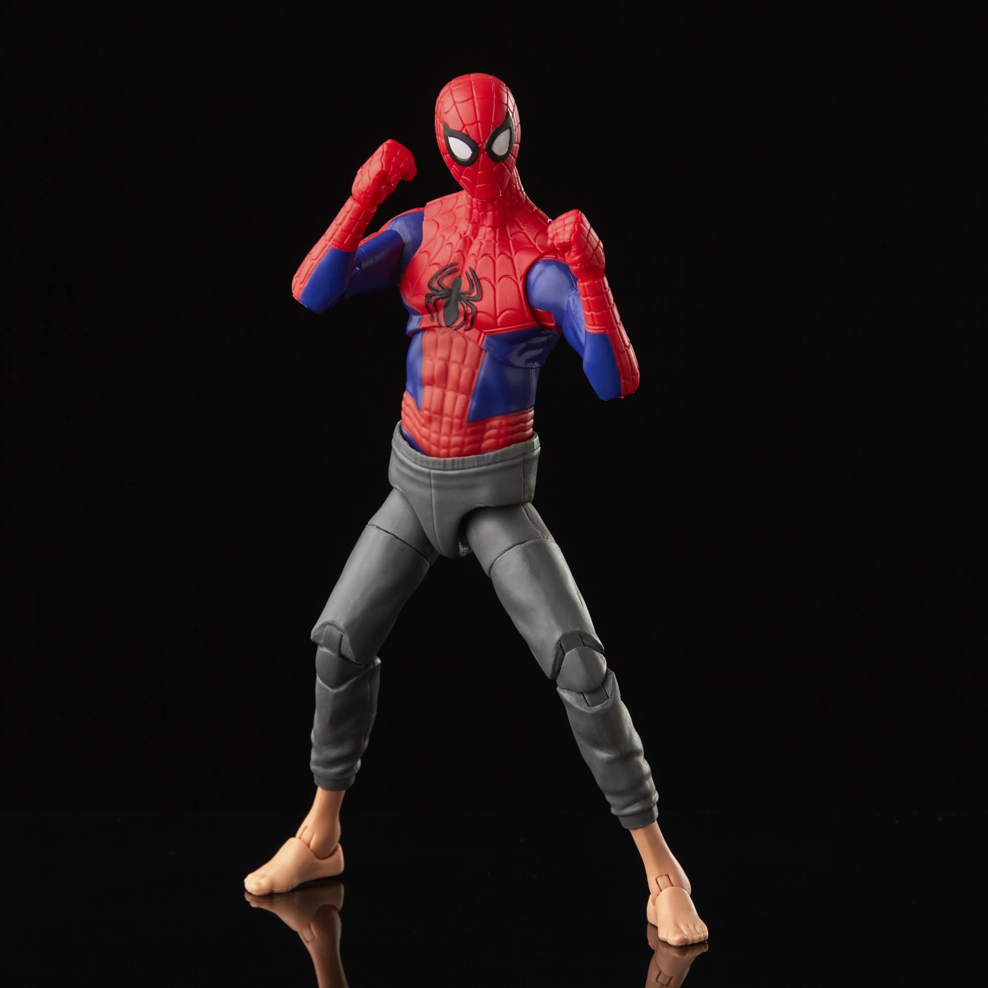Includes alternate hand accessories for varied display options.
