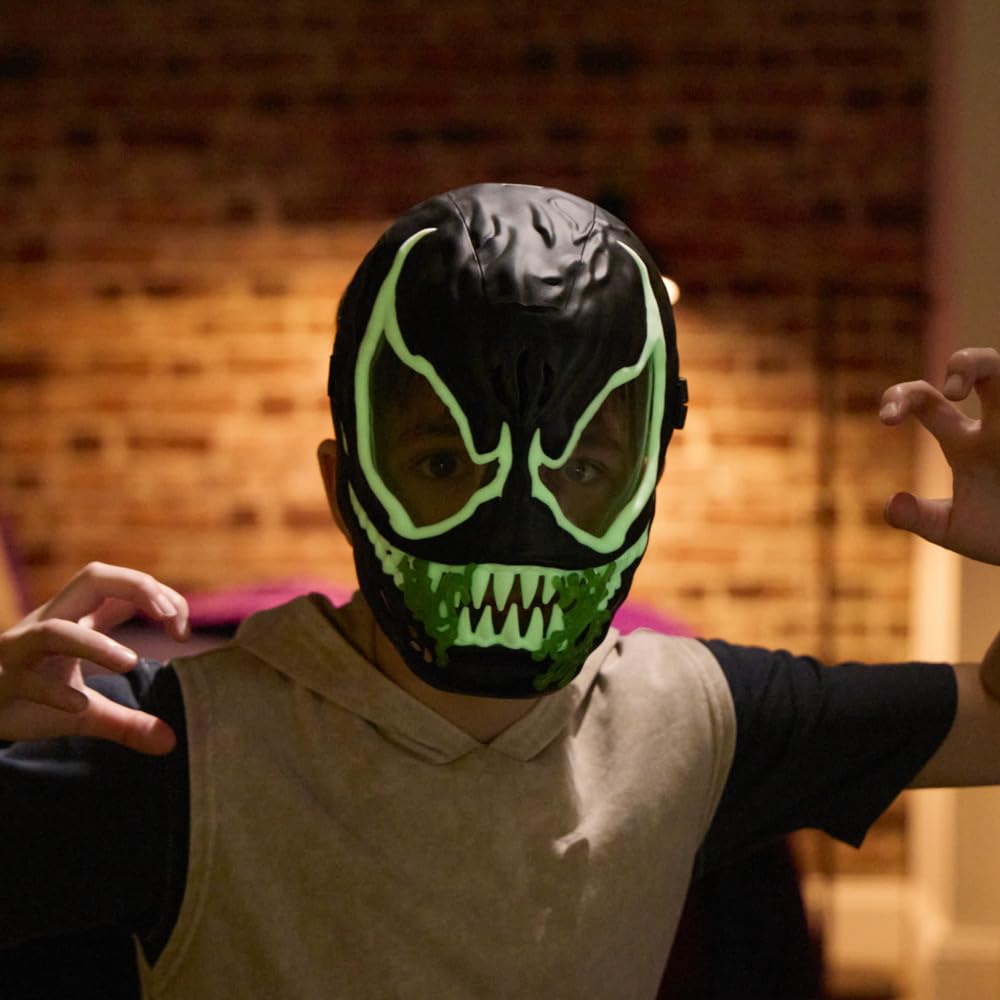 Comfy design of VenomVersus mask supports extended dress-up fun.