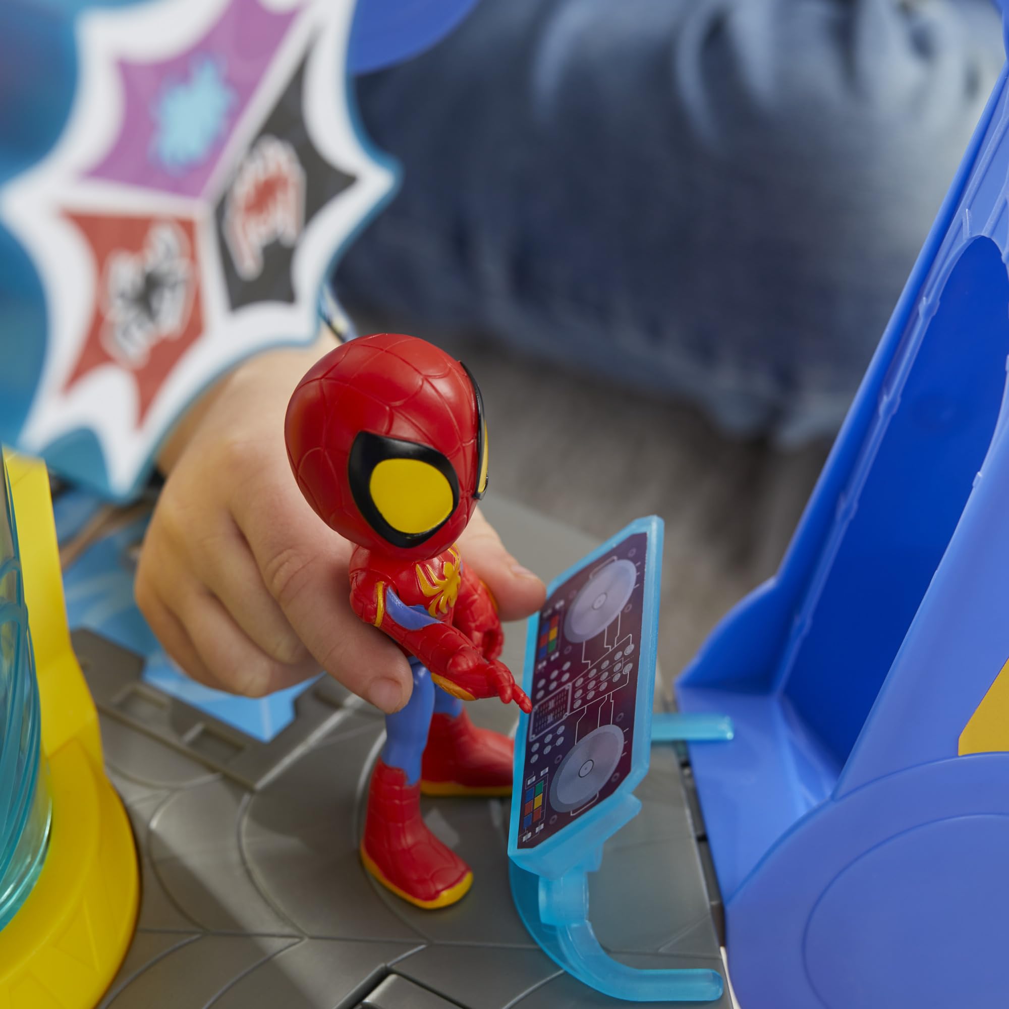 Spidey and His Amazing Friends eyes light up for dramatic effect.