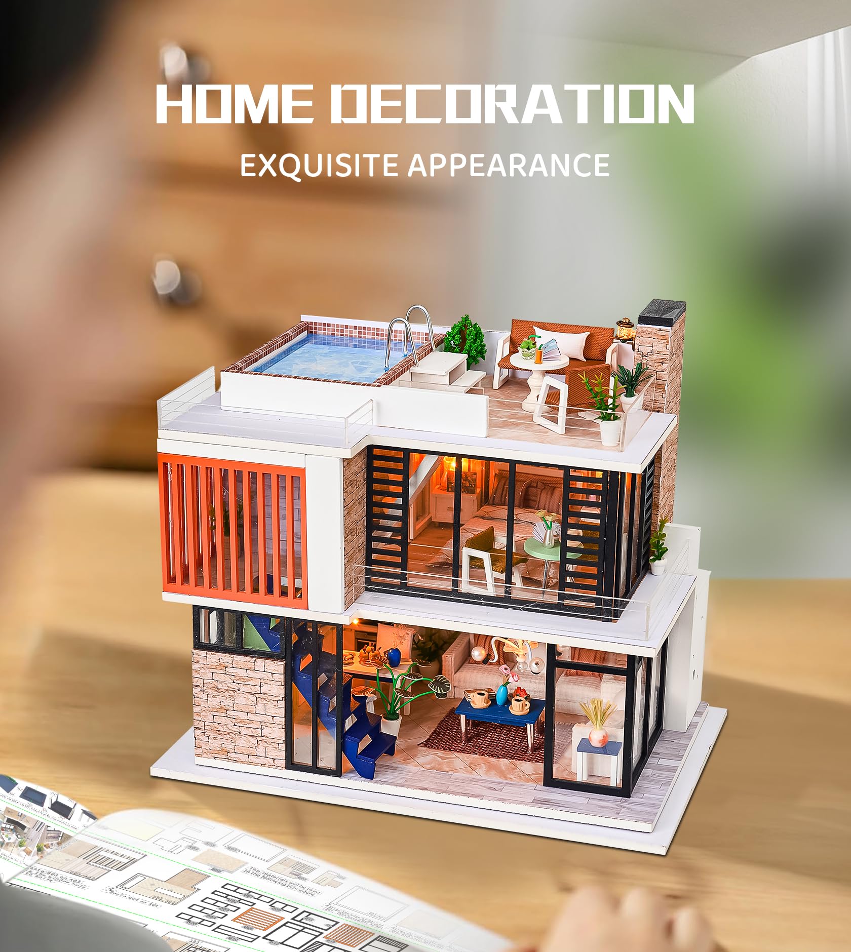Spilay Florence dollhouse music box, romantic ambiance enhances experience.
