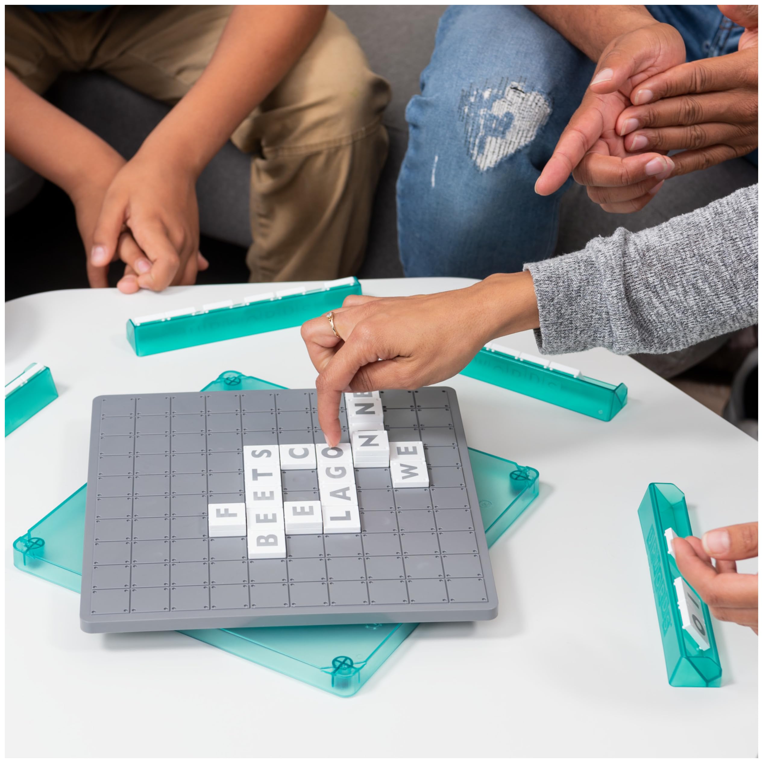 Spin Master Upwords tile bag for easy storage and travel.