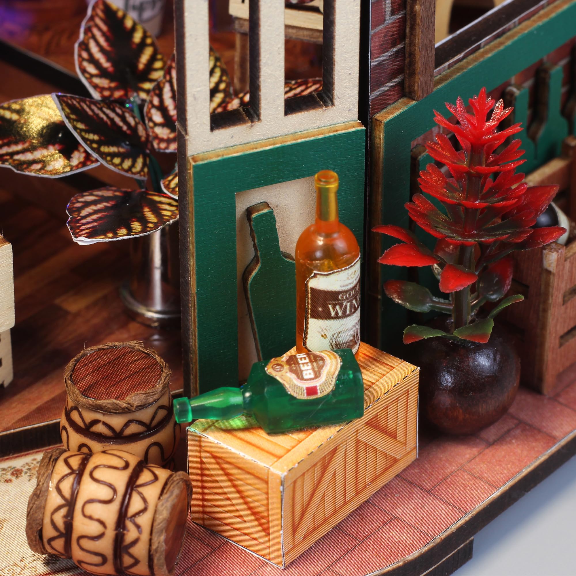 Splashora tavern detailed accessories complete miniature display.