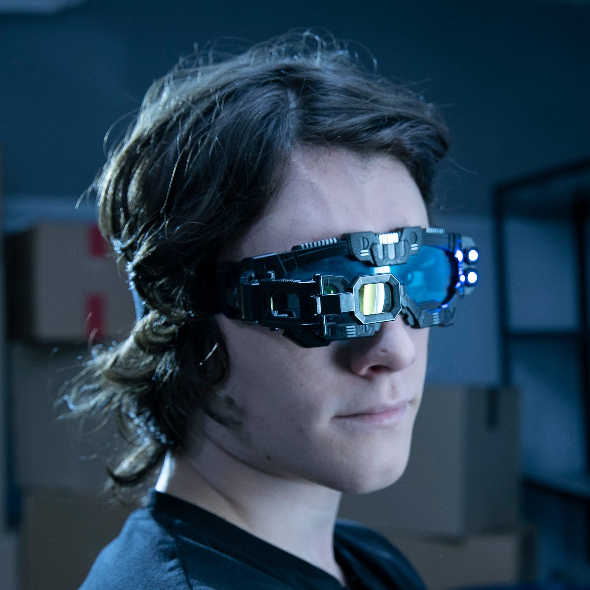SpyX flip-out scope magnifies detail during daytime spy missions.