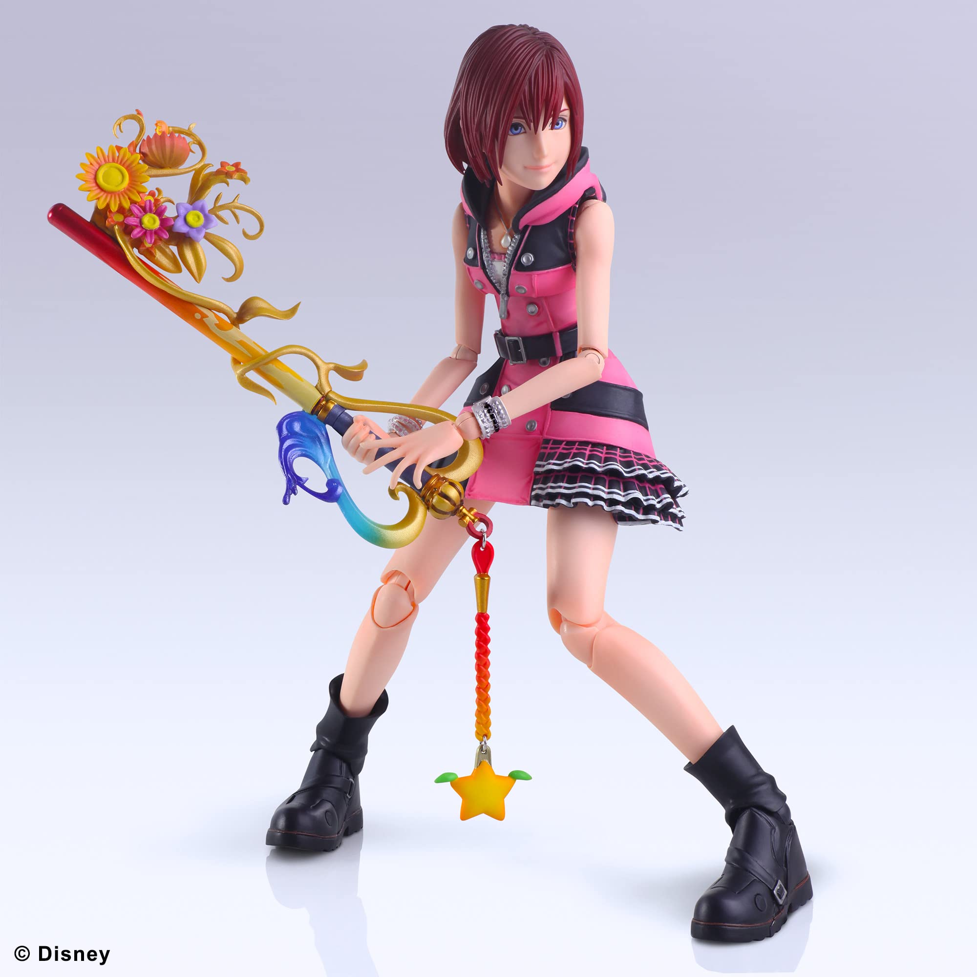 Square Enix Kingdom Hearts III Kairi figure close-up of sculpt