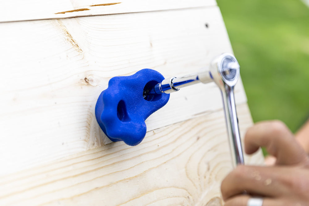 Squirrel Products zinc-plated hardware withstands outdoor conditions.